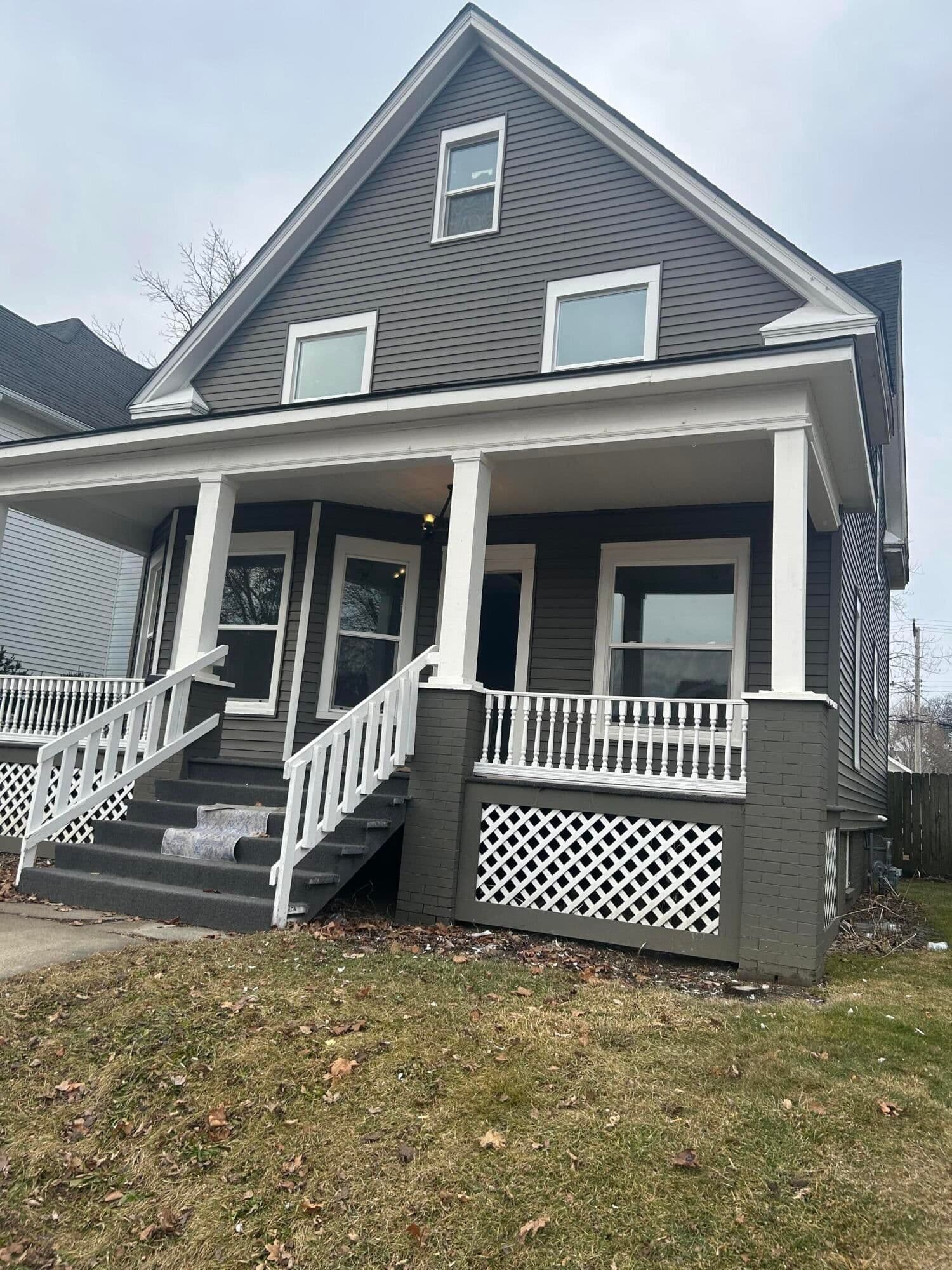 1428 Hayes