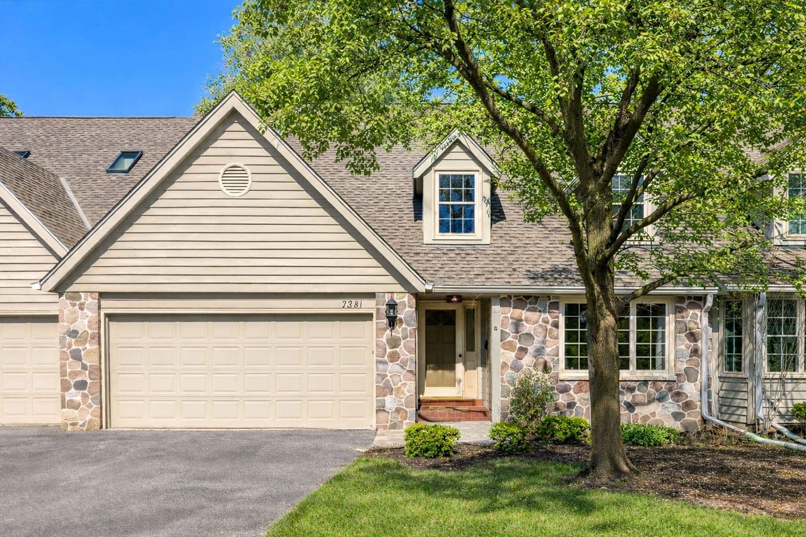 738 Elm Grove, Elm Grove, WI