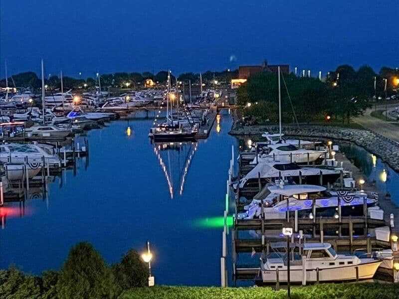 333 Lake