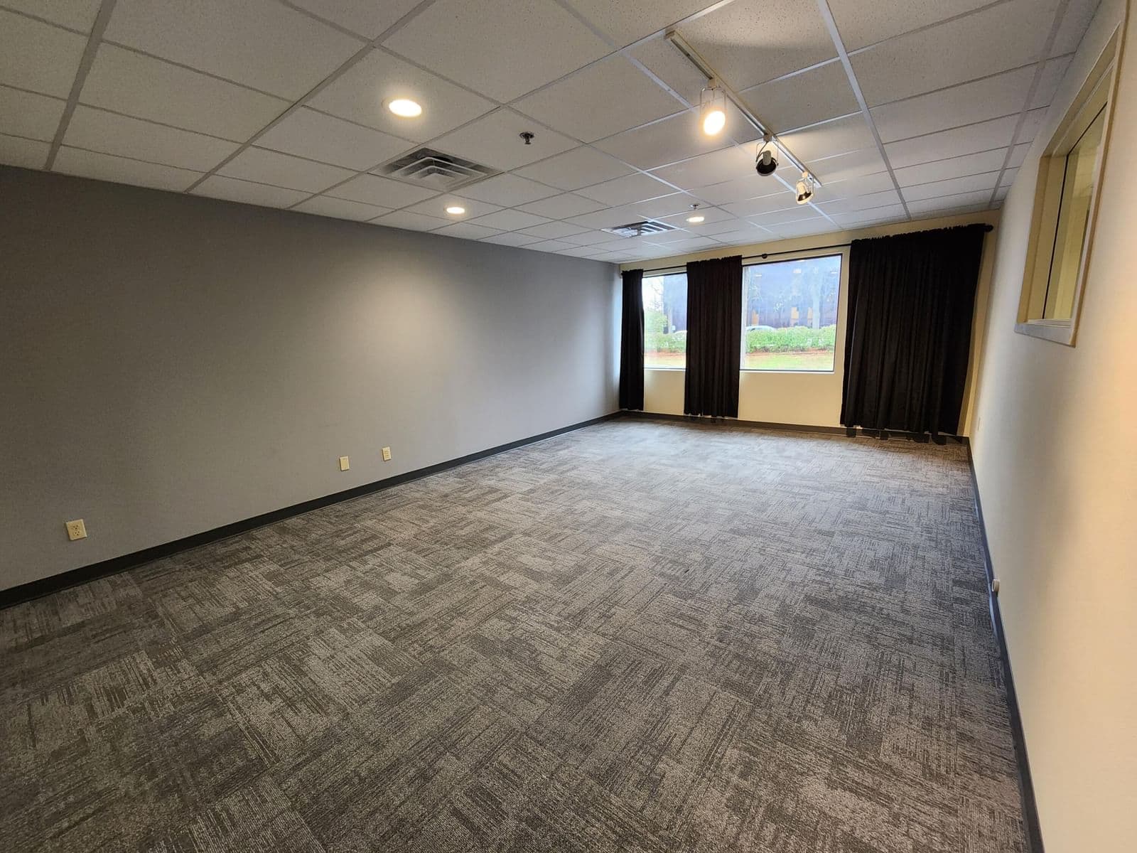 15850 Bluemound, Brookfield, WI
