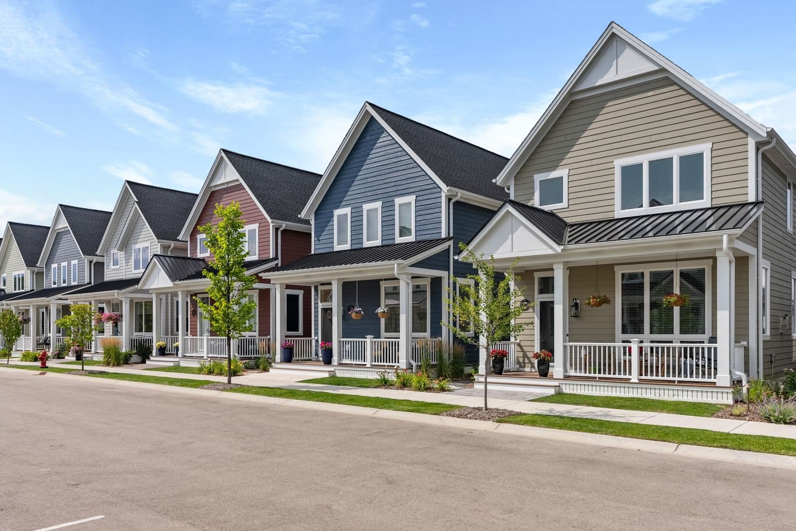 6230 Fox Crossing, Mequon, WI