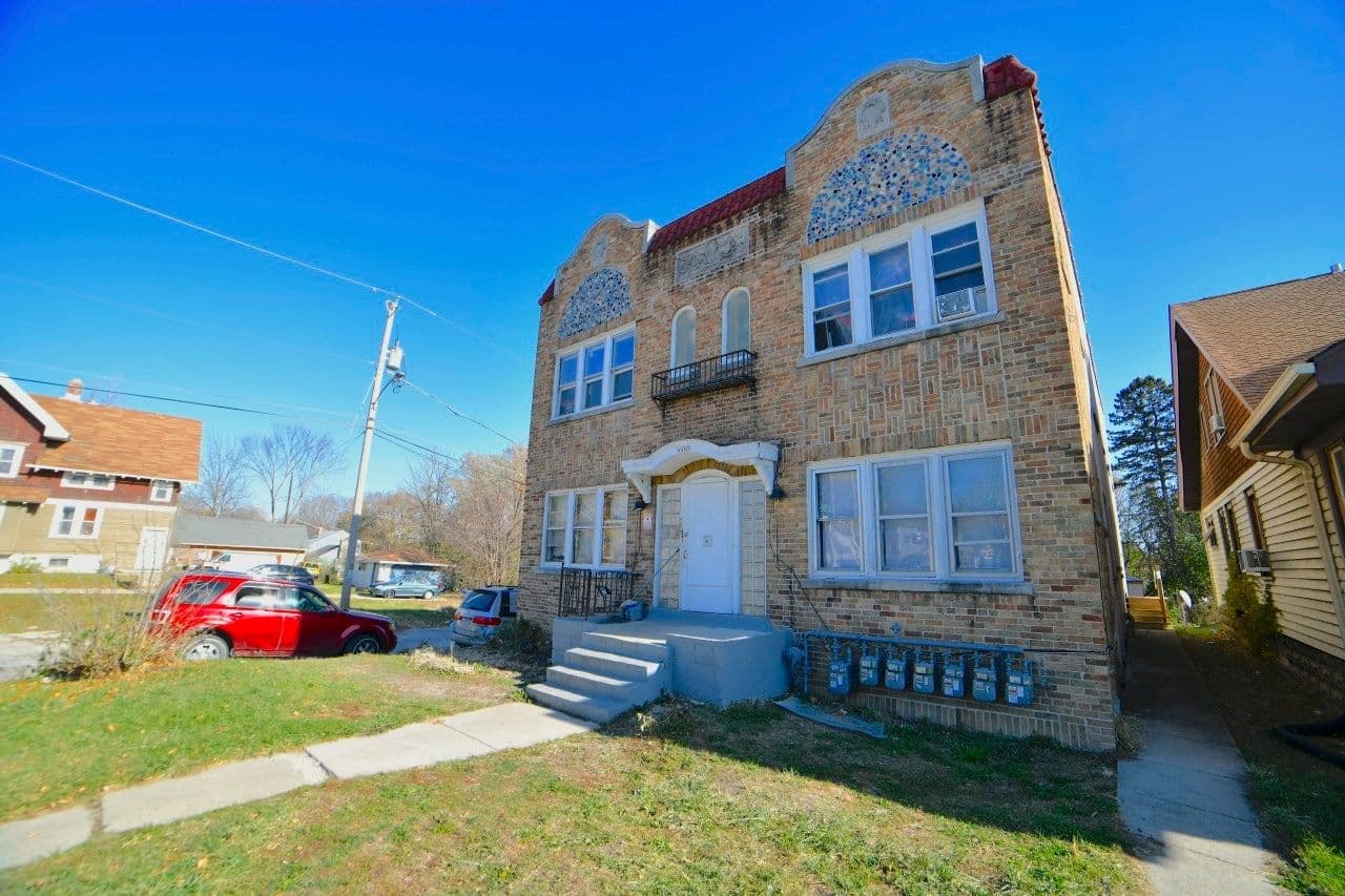 4480 Hopkins