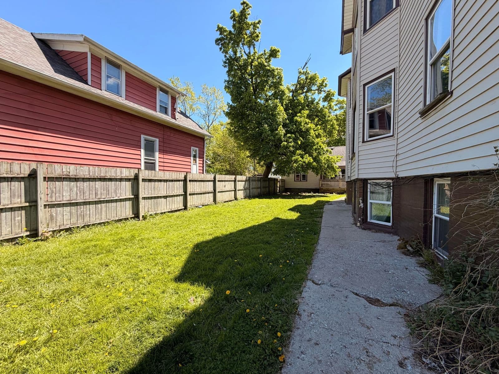 1533 Winslow