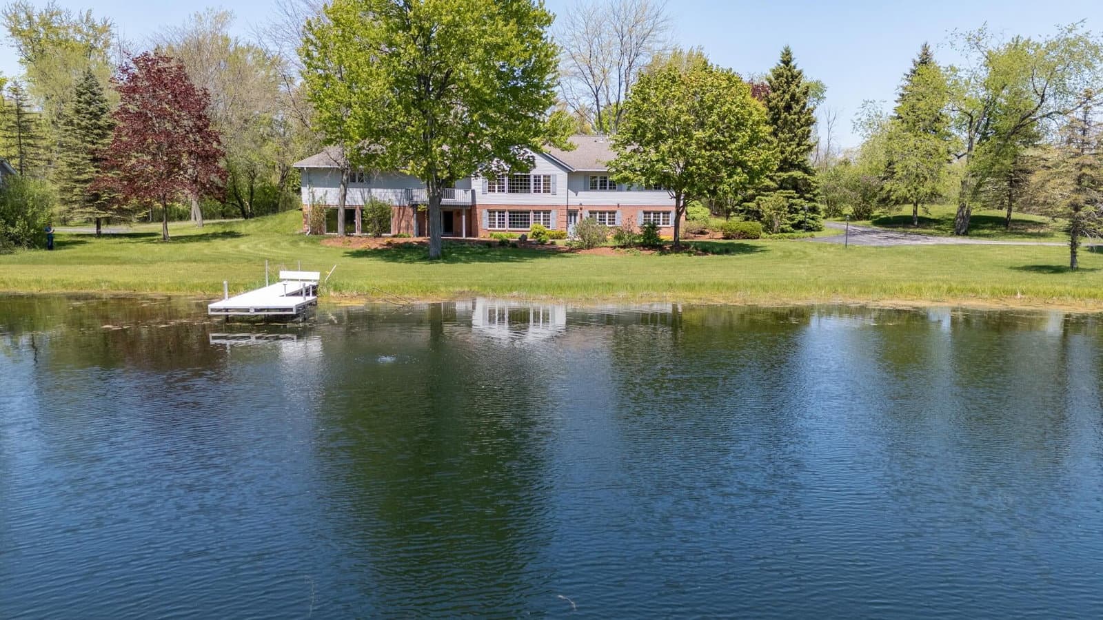 1041 Horns Corners, Cedarburg, WI