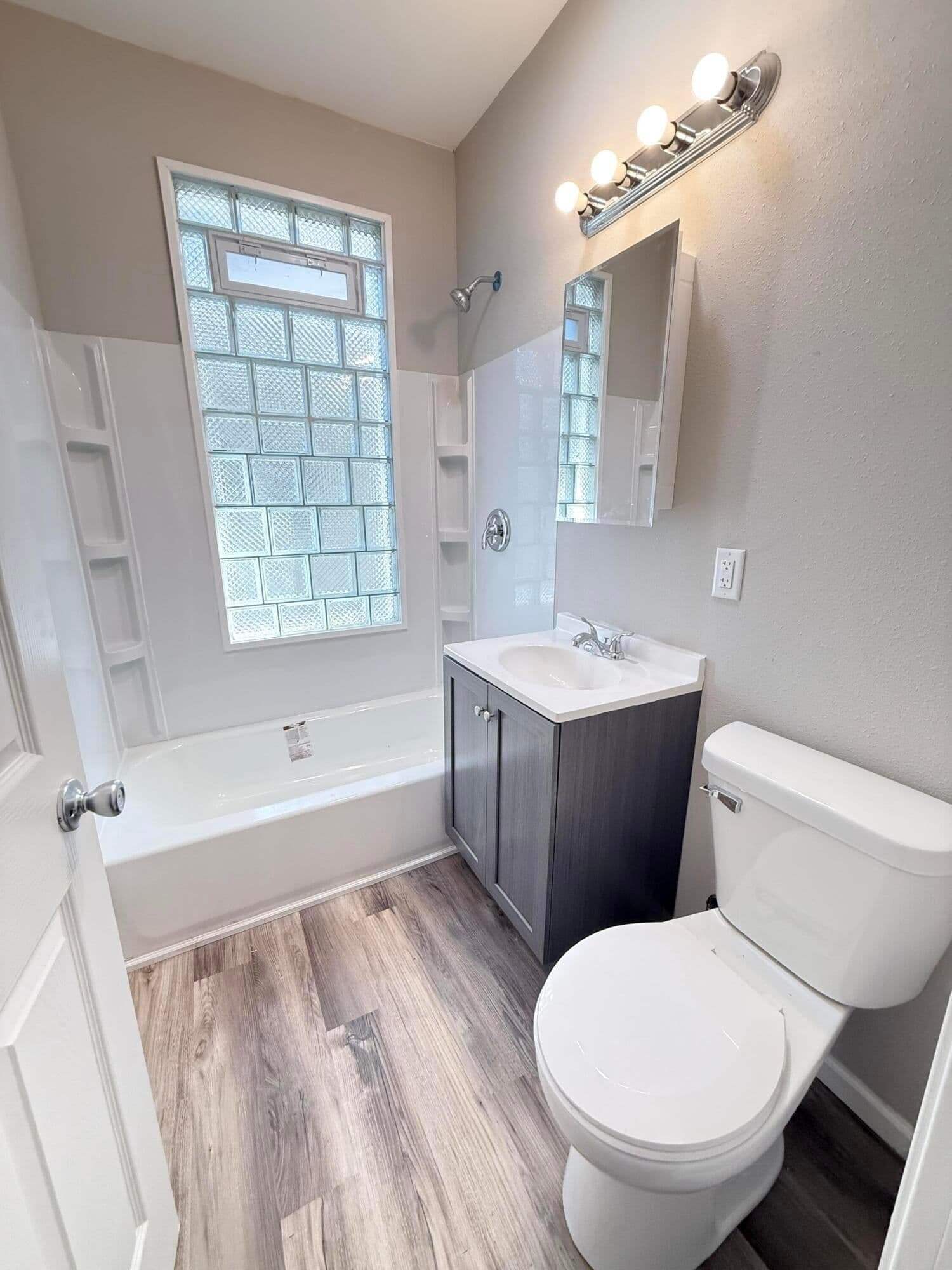 3641 Port Washington