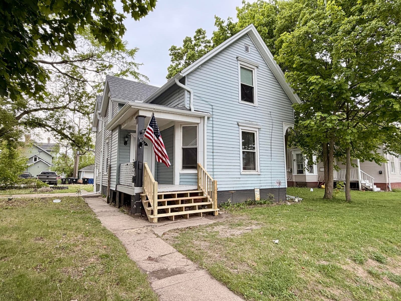 1623 Maple