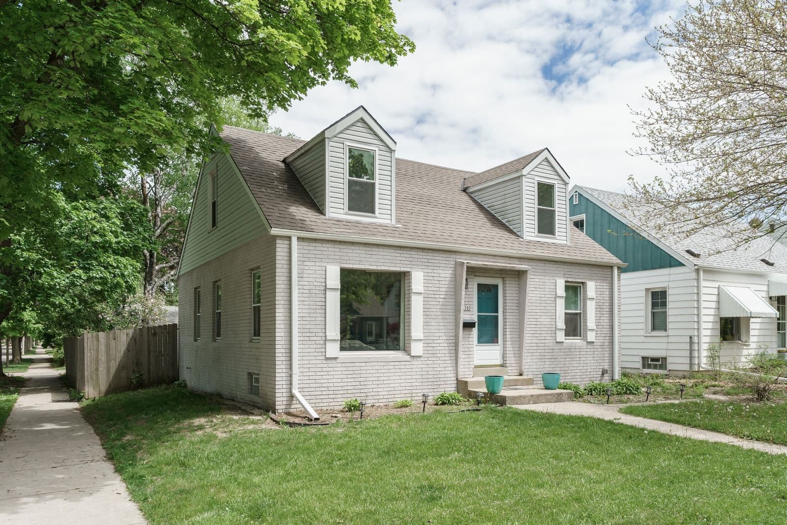 3302 Adams