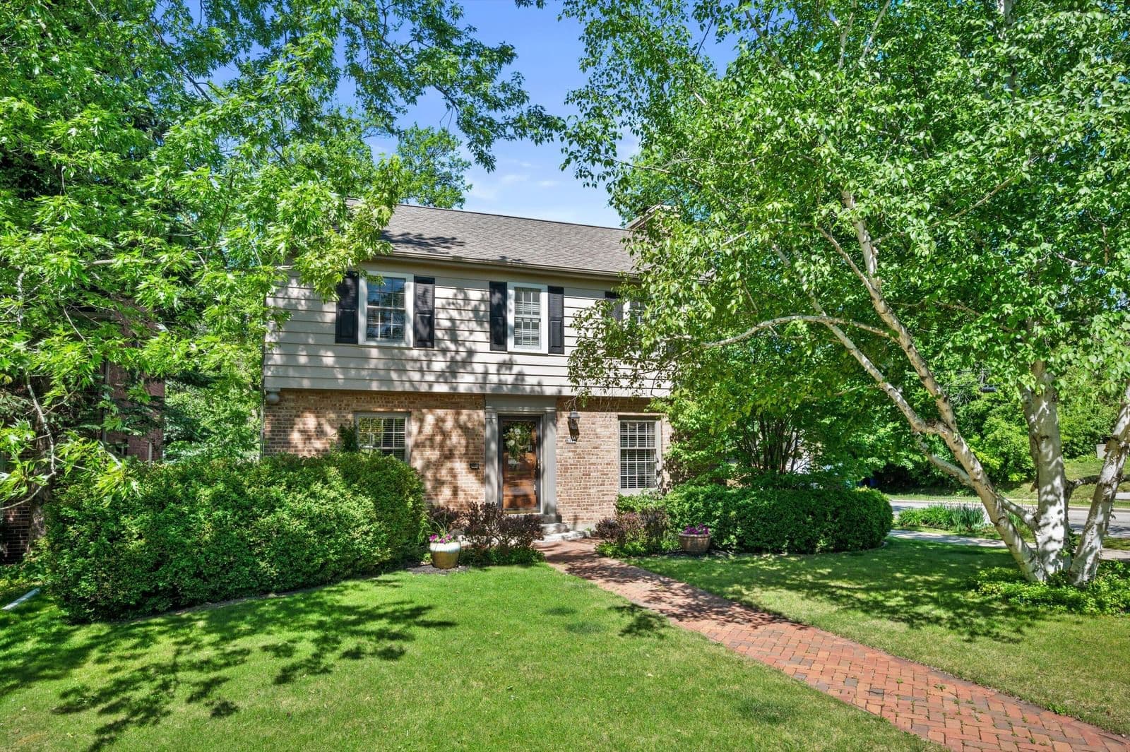 6175 Kent, Whitefish Bay, WI