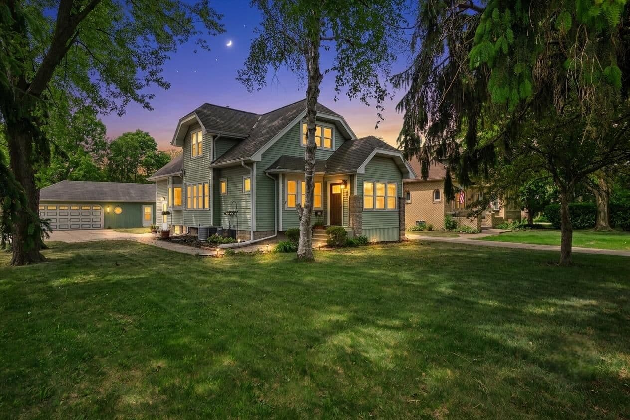 333 Bender, Glendale, WI