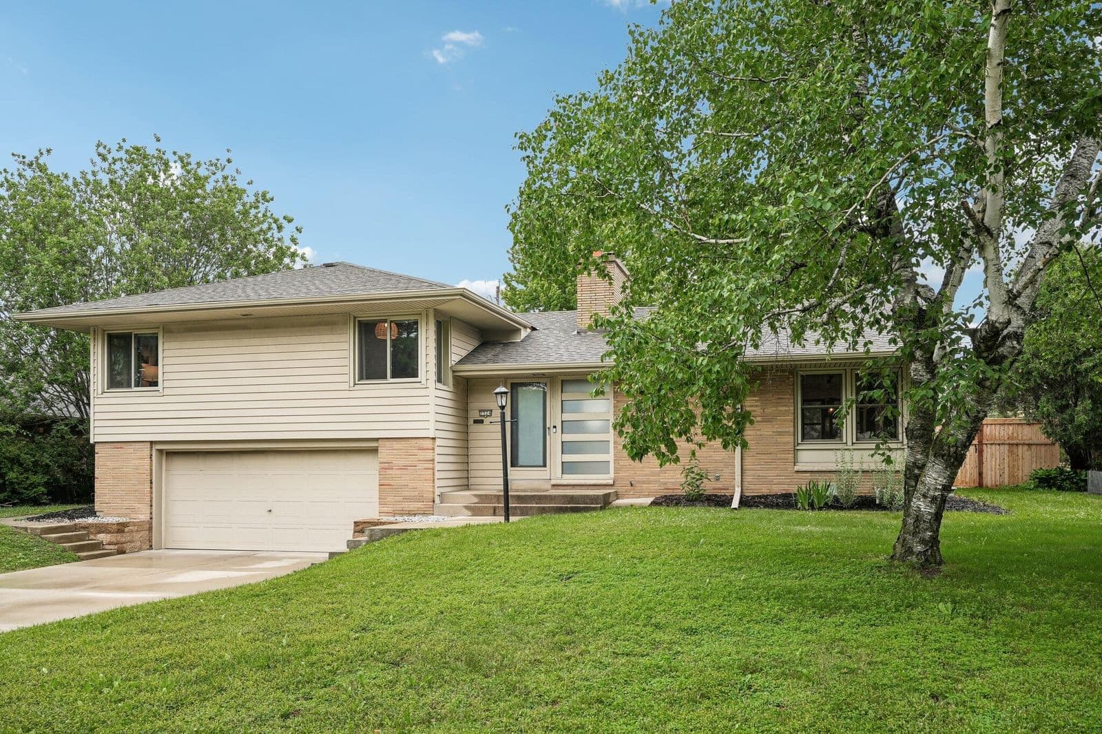 7524 Wisconsin