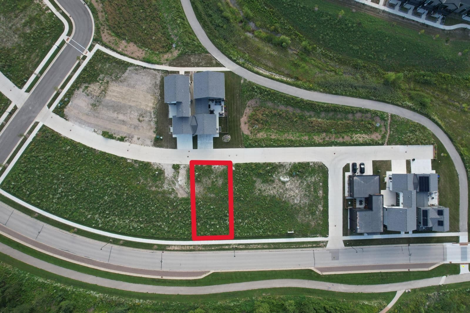 9385 Lake Vista