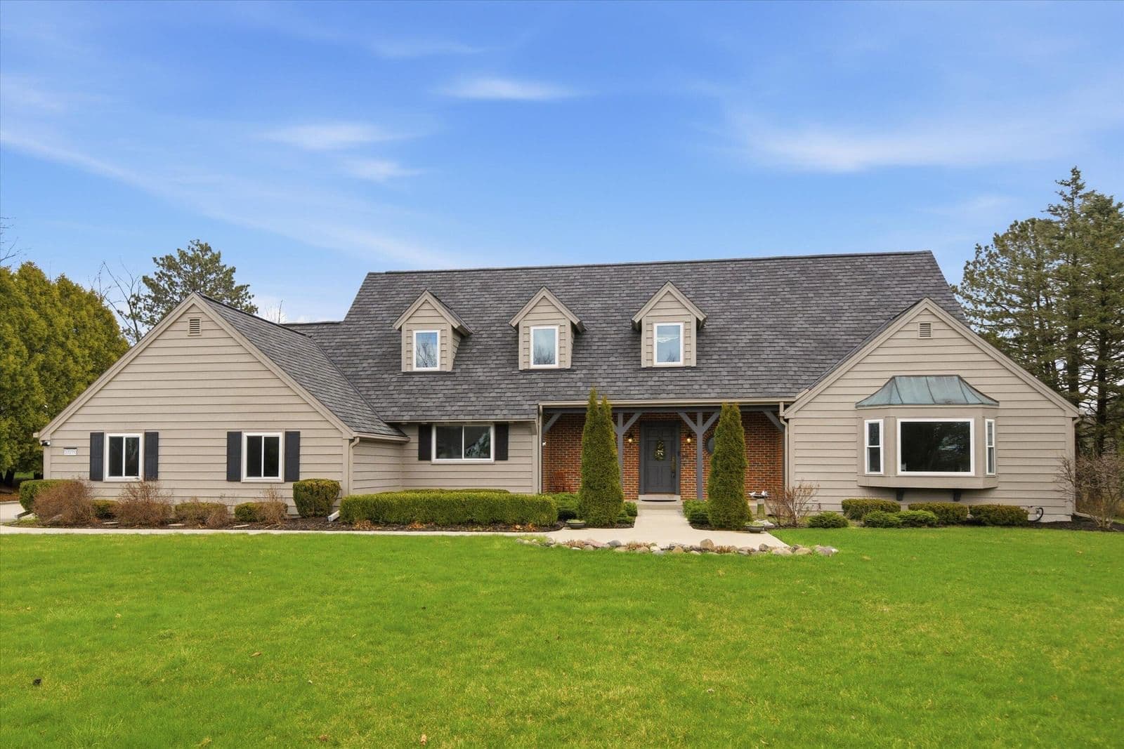 10270 Range Line, Mequon, WI