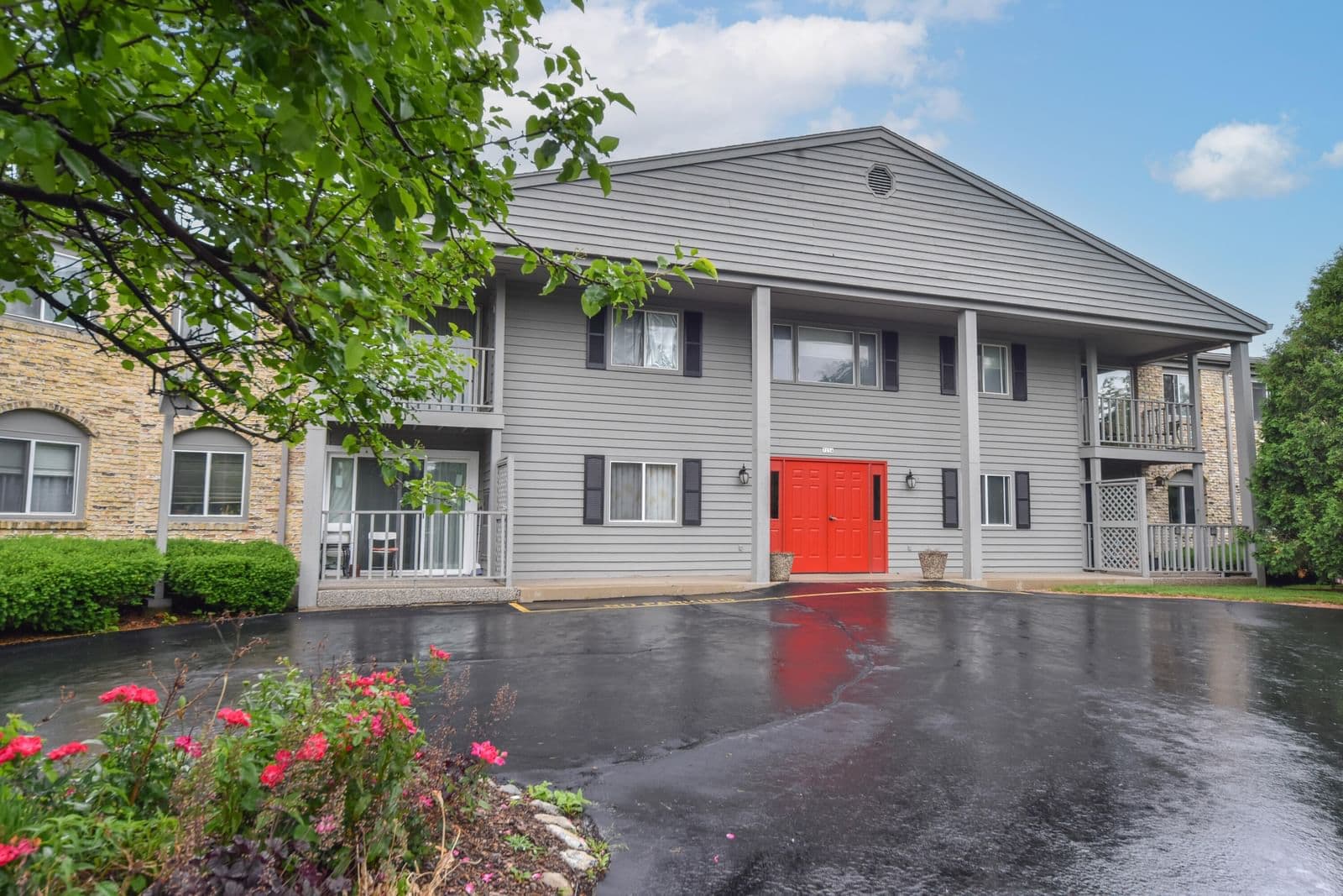 7234 Green Bay, Glendale, WI