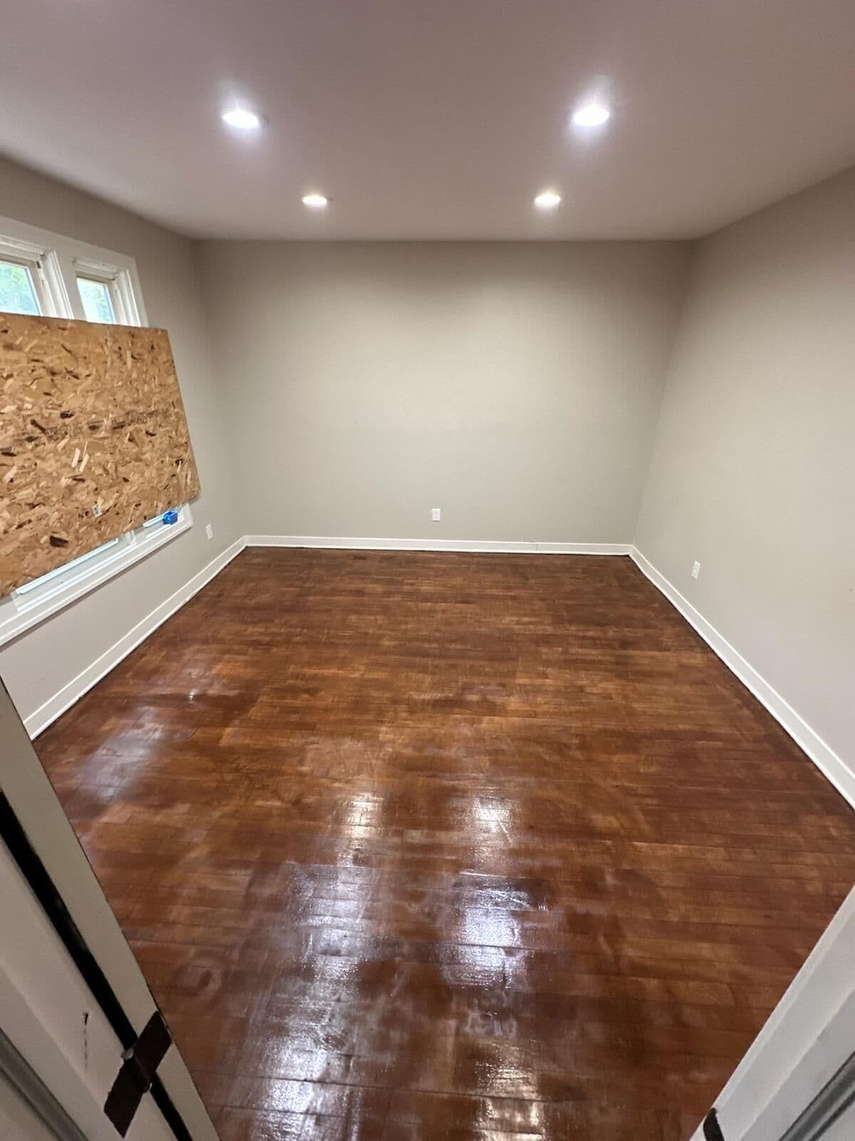 908 Hadley