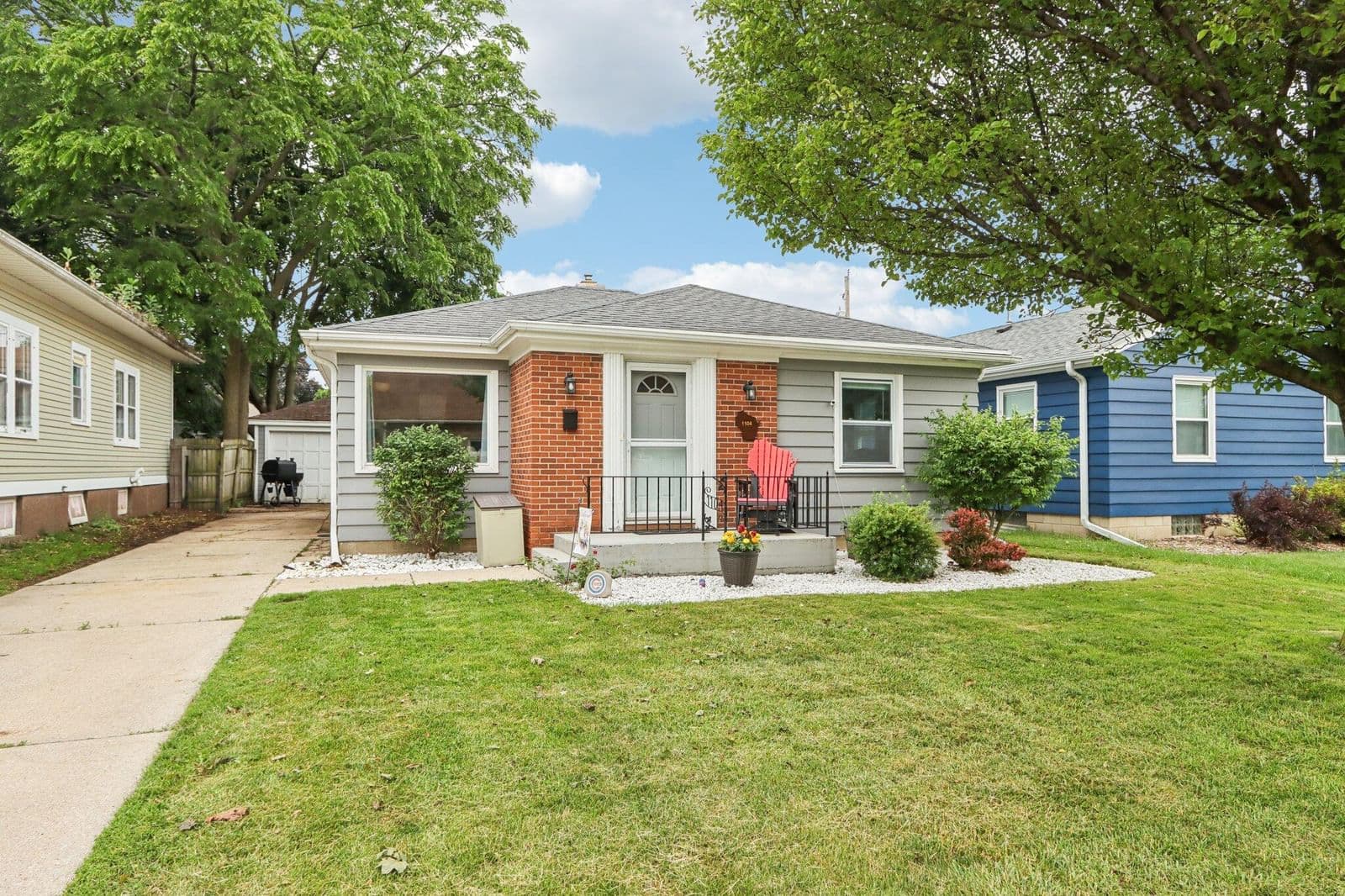 1104 Lathrop