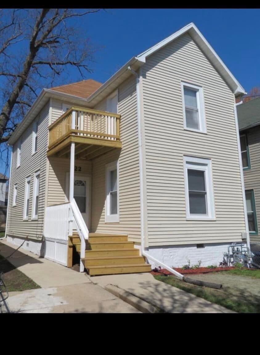 922 Racine