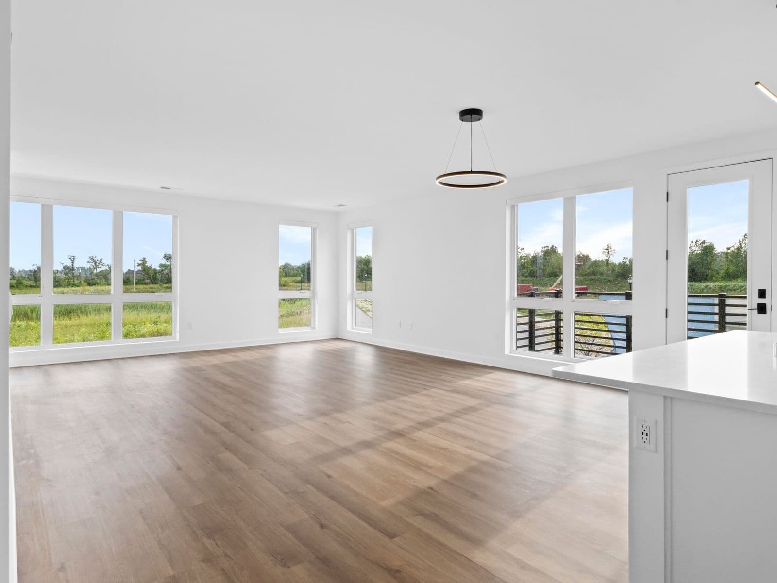 4163 Hemlock