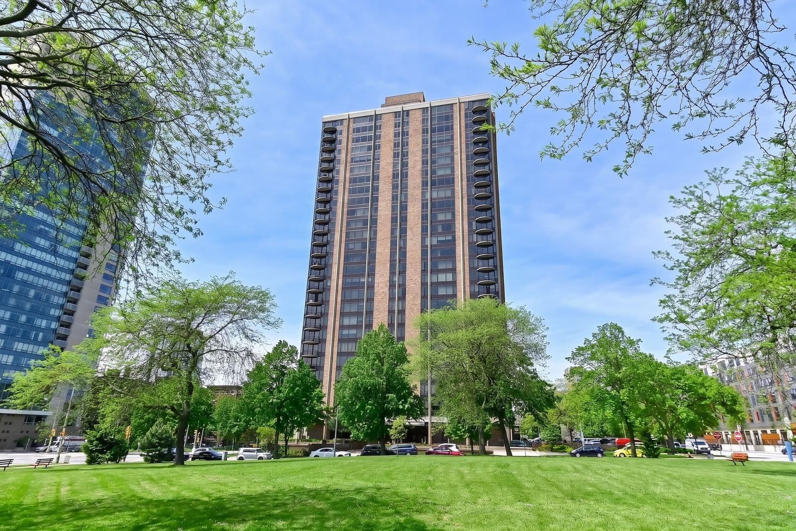 929 Astor