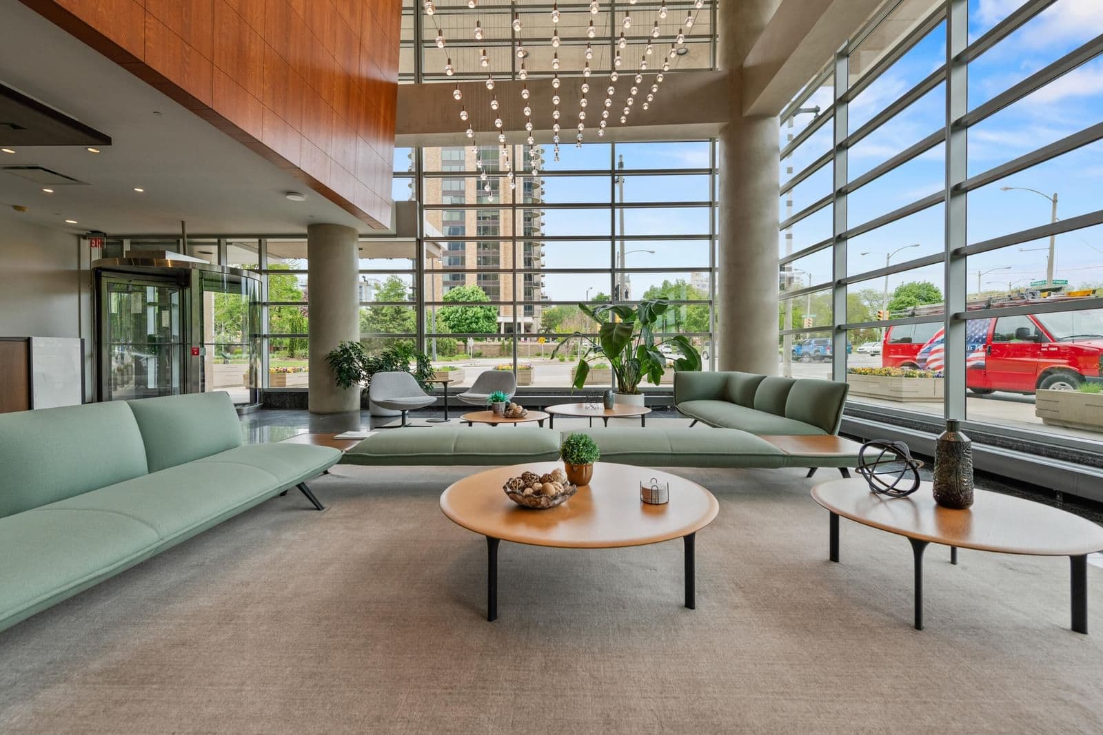 923 Kilbourn