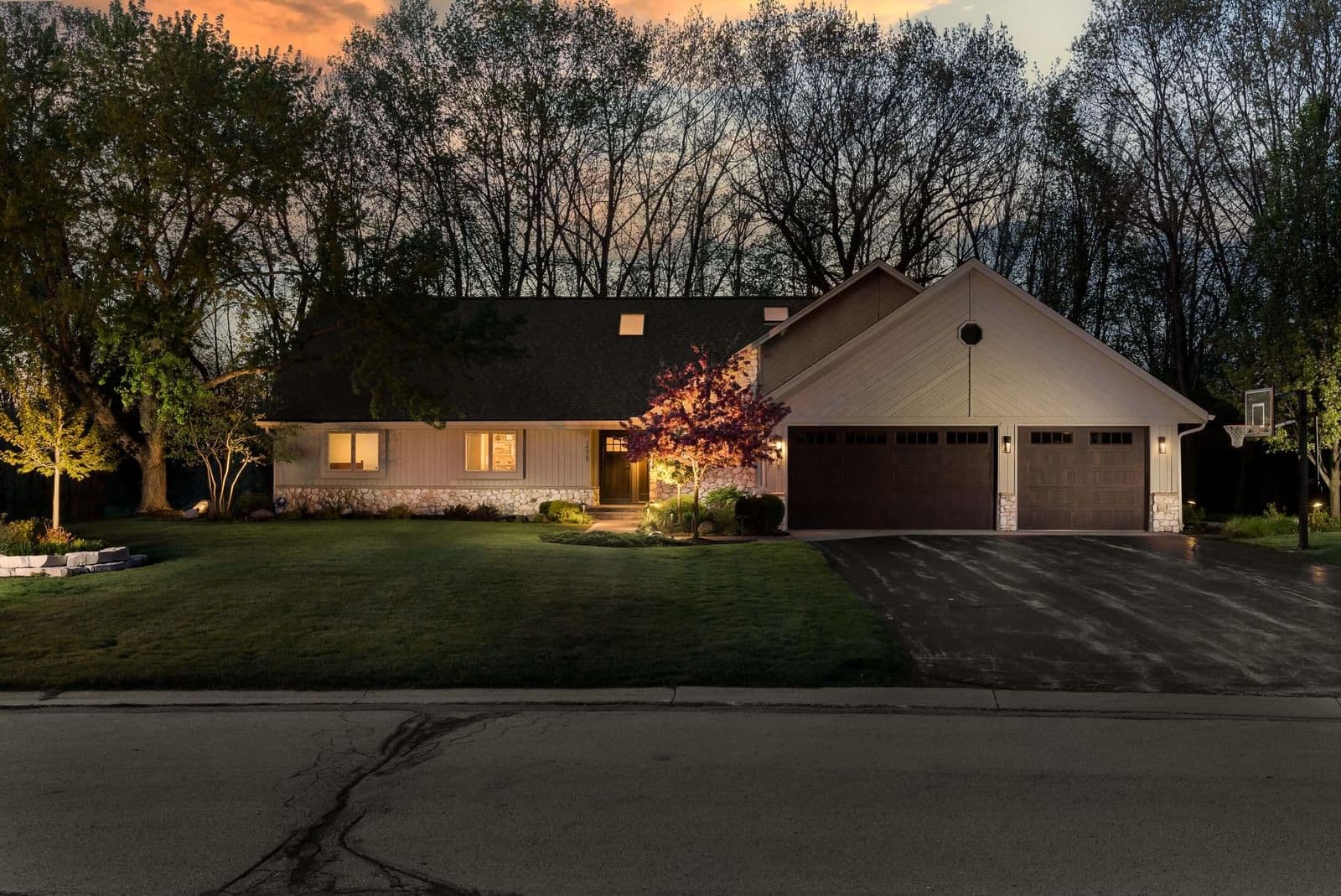 14920 Clare-Bridge, Brookfield, WI