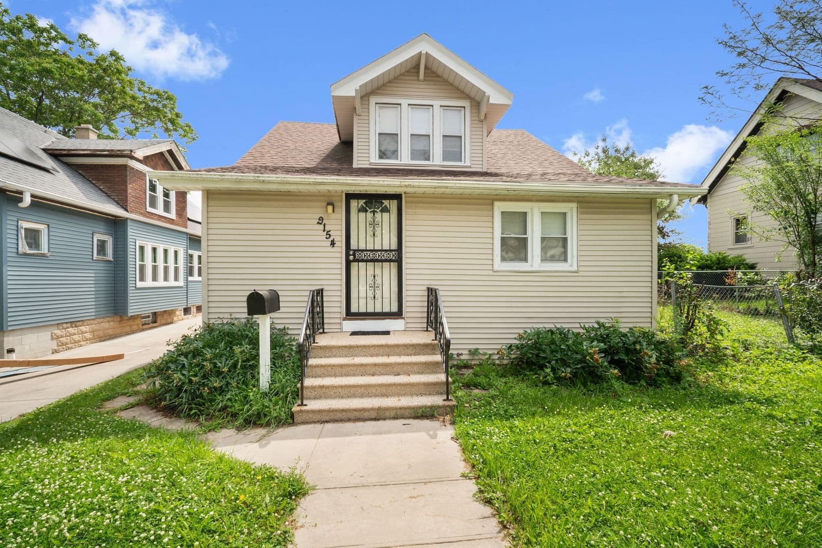 2154 86th, West Allis, WI