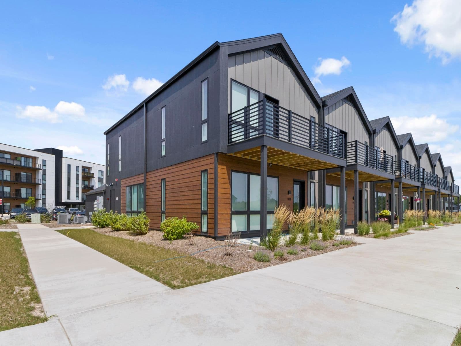 4199 Hemlock