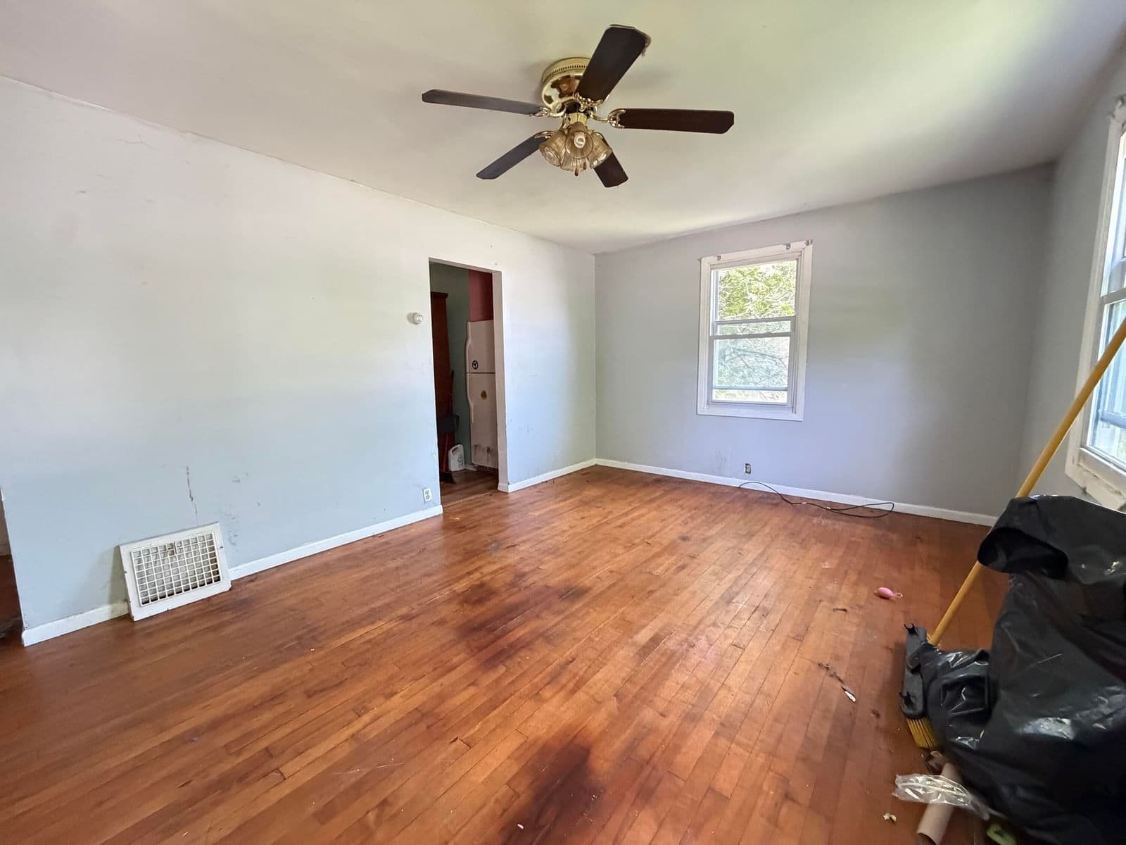 2715 Eisenhower