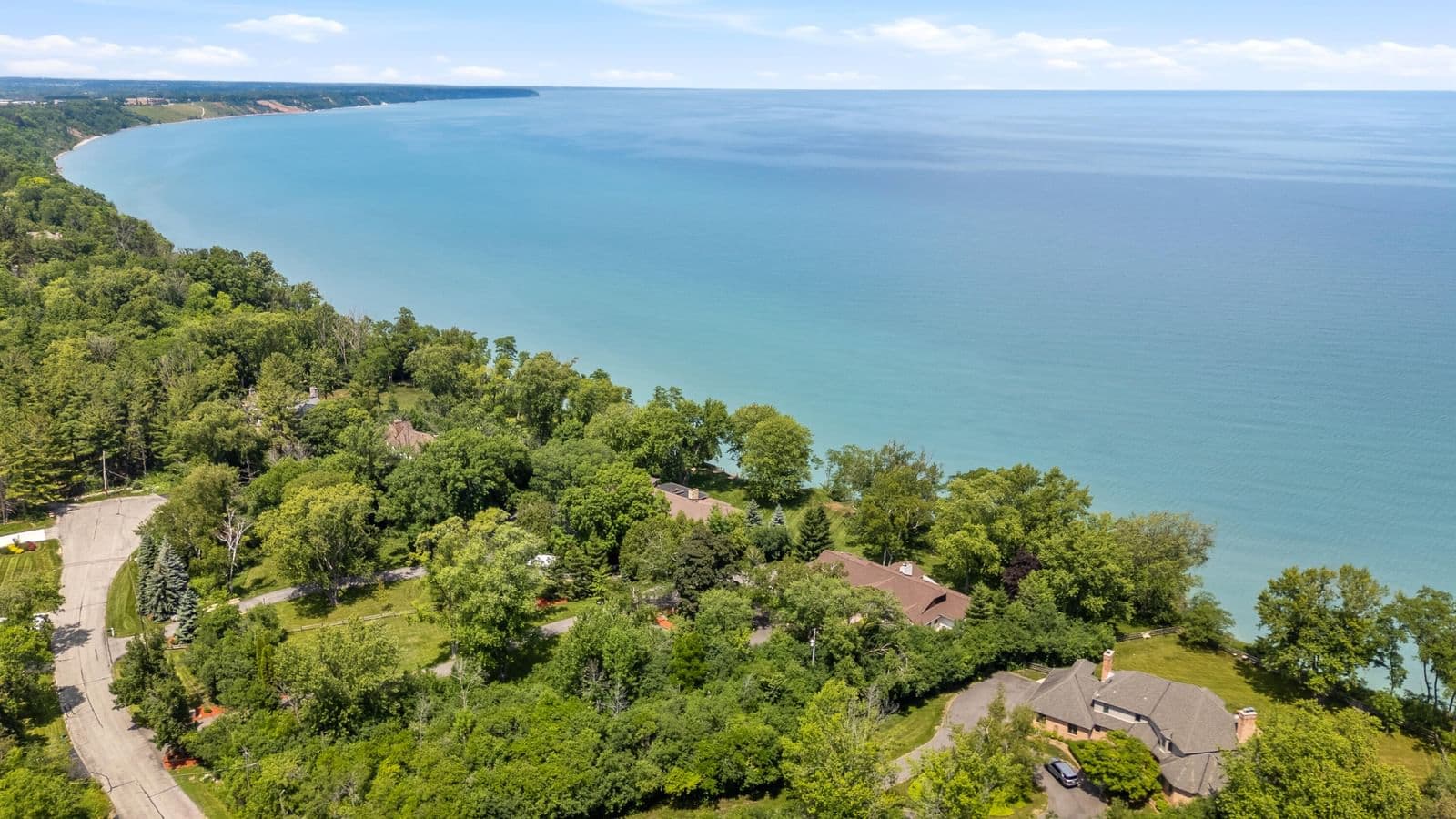 11272 Lakeview, Mequon, WI
