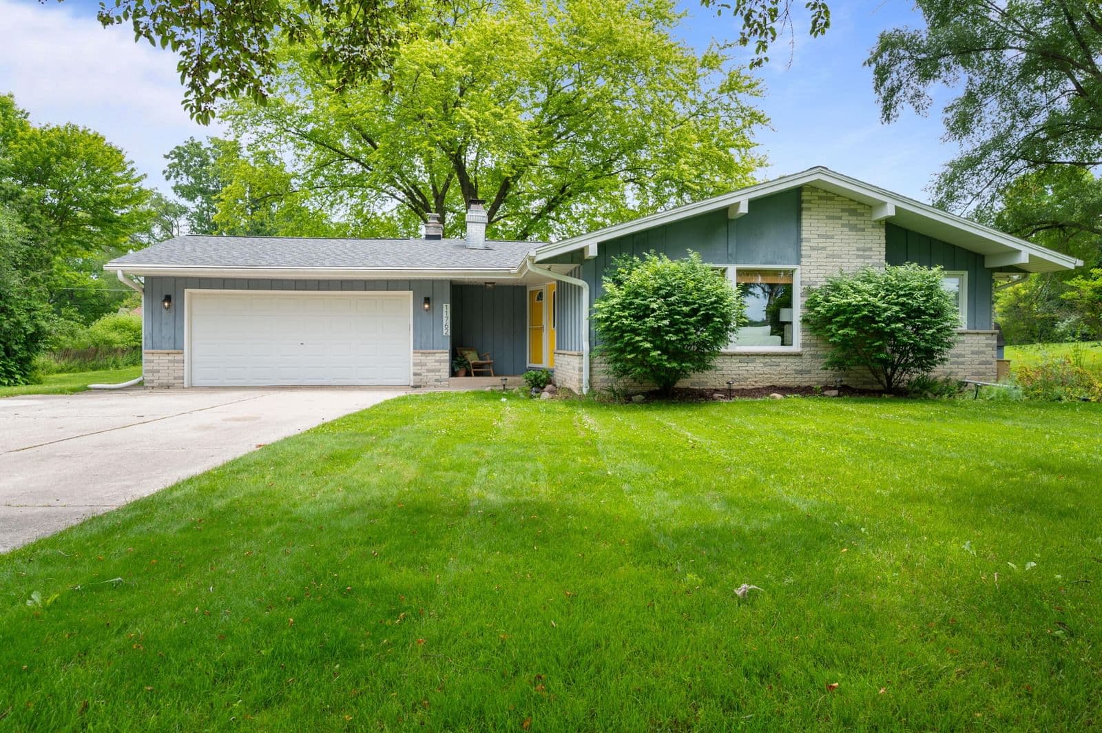 11762 Ridgeway, Mequon, WI