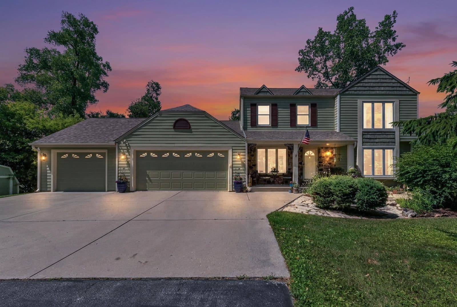 5836 Oakdale, Cedarburg, WI