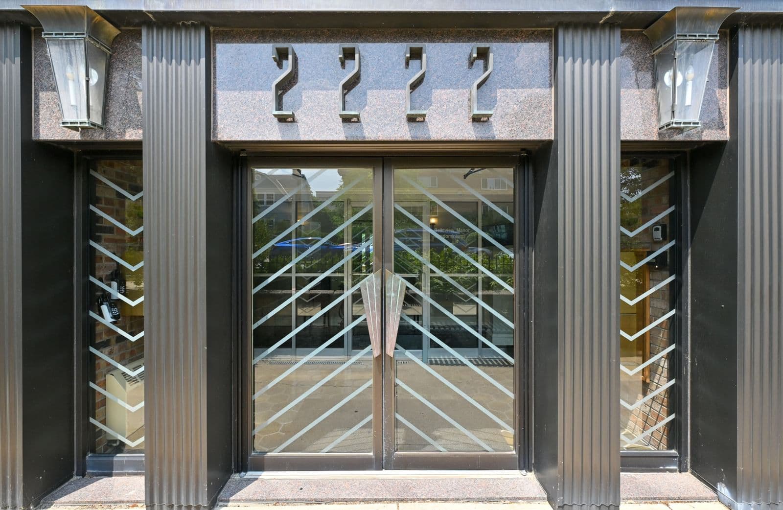 2222 Belleview