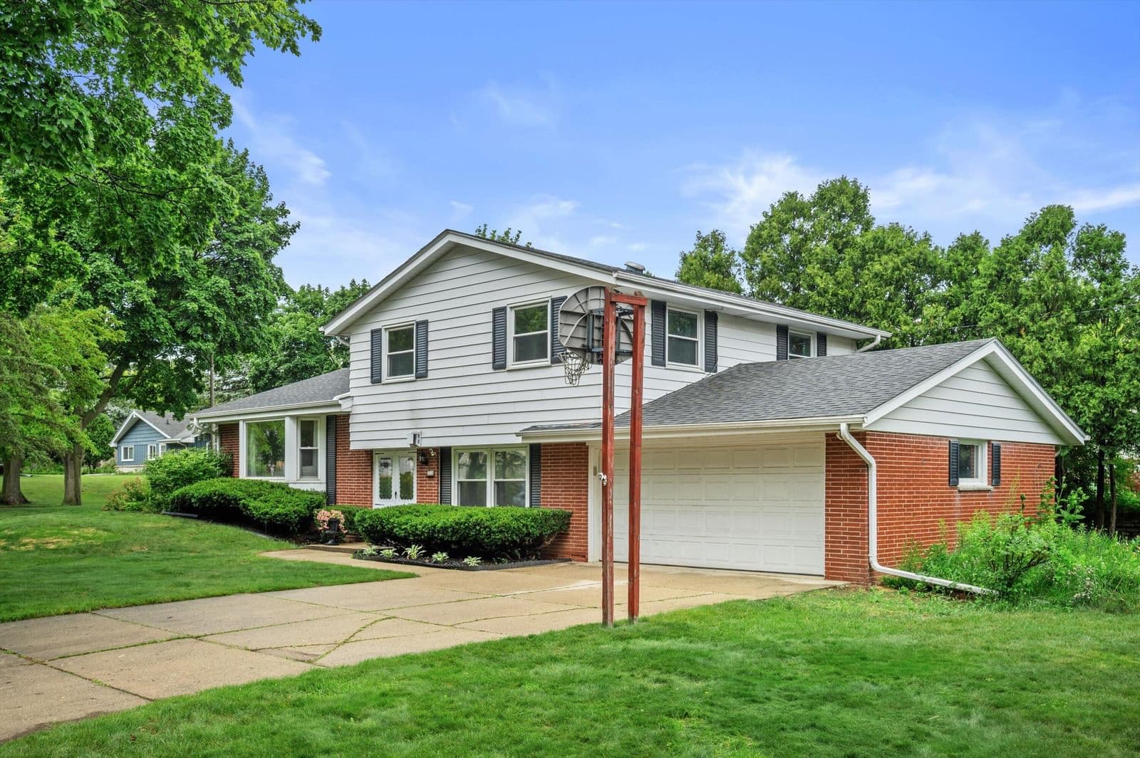 12130 Chambers