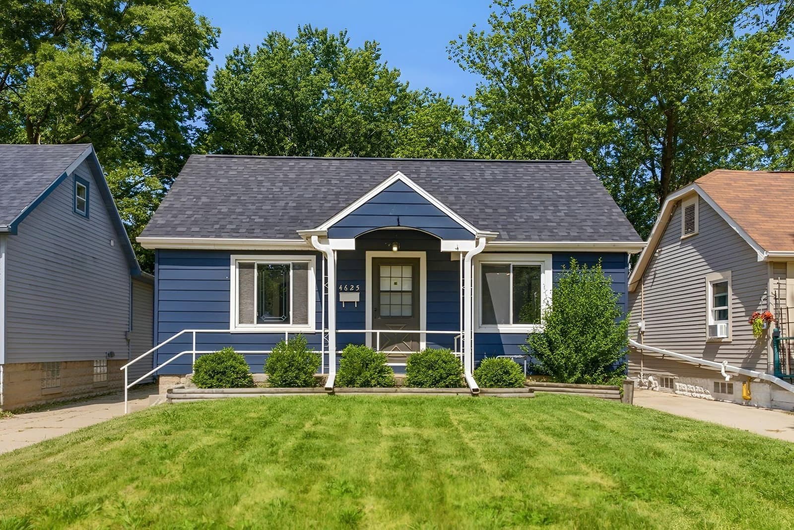4625 River Park, Glendale, WI