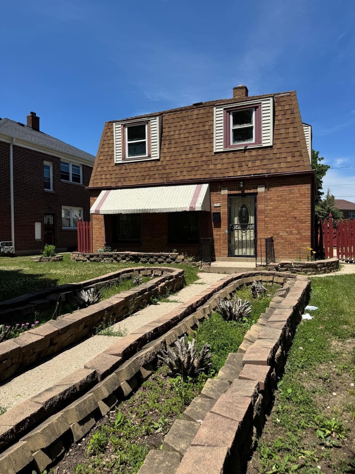 3714 Capitol