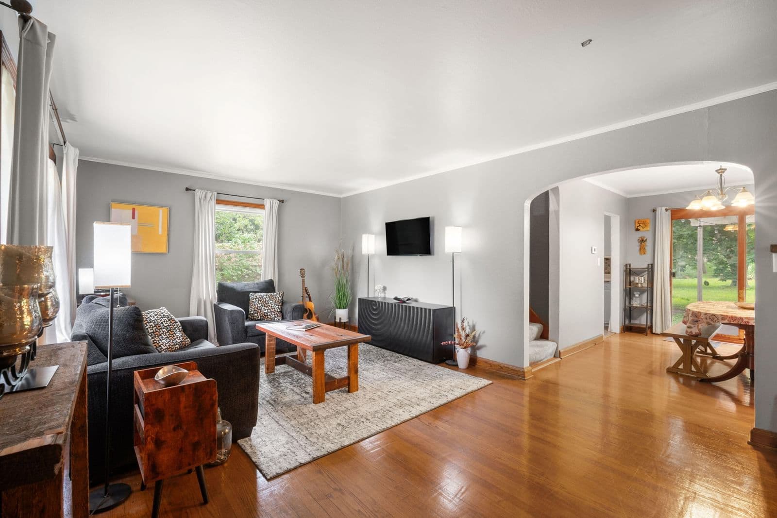 7333 Green Bay, Glendale, WI