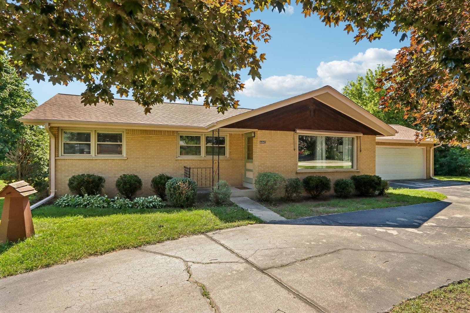 4440 135th, Brookfield, WI