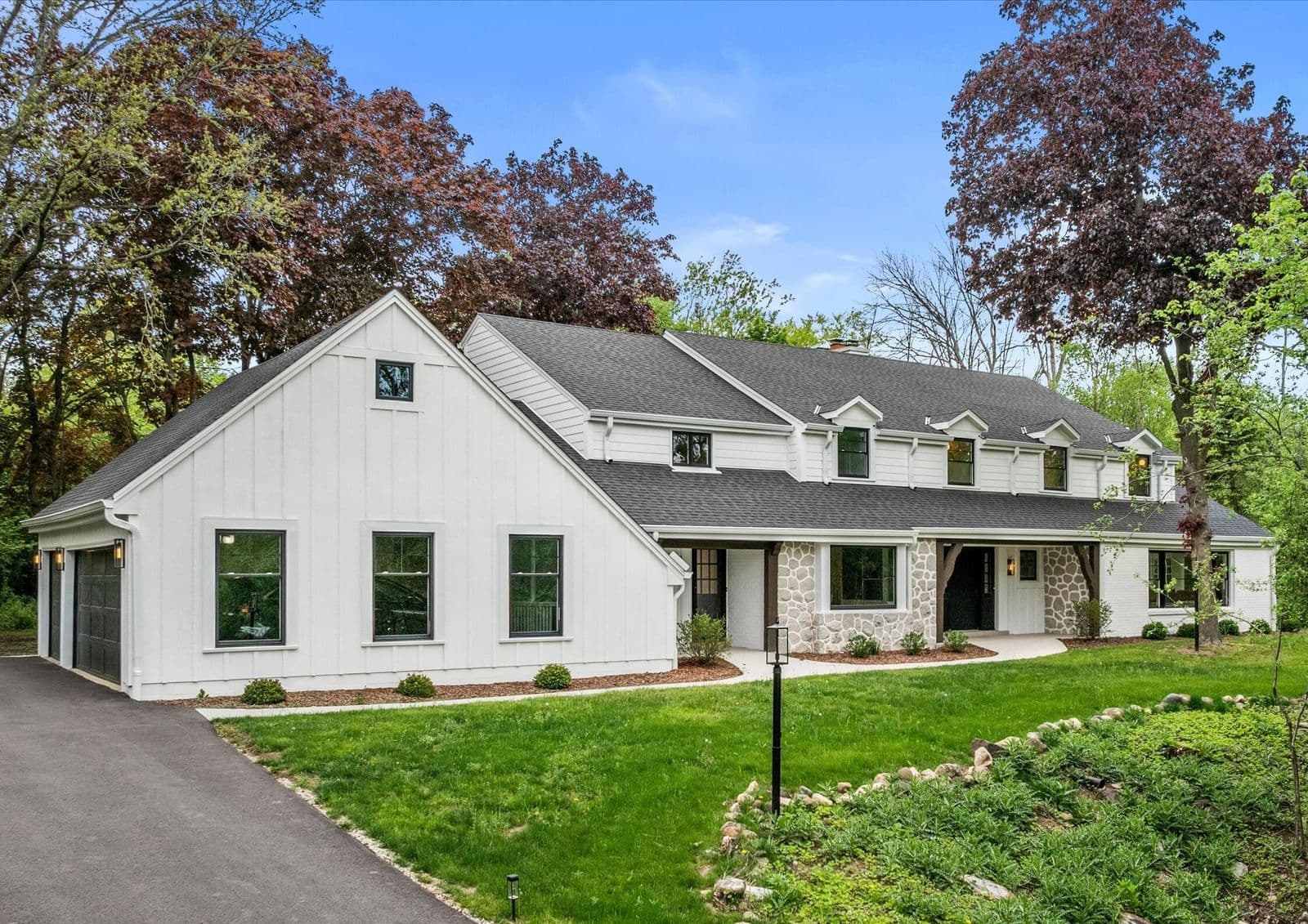 10525 Fairway, Mequon, WI