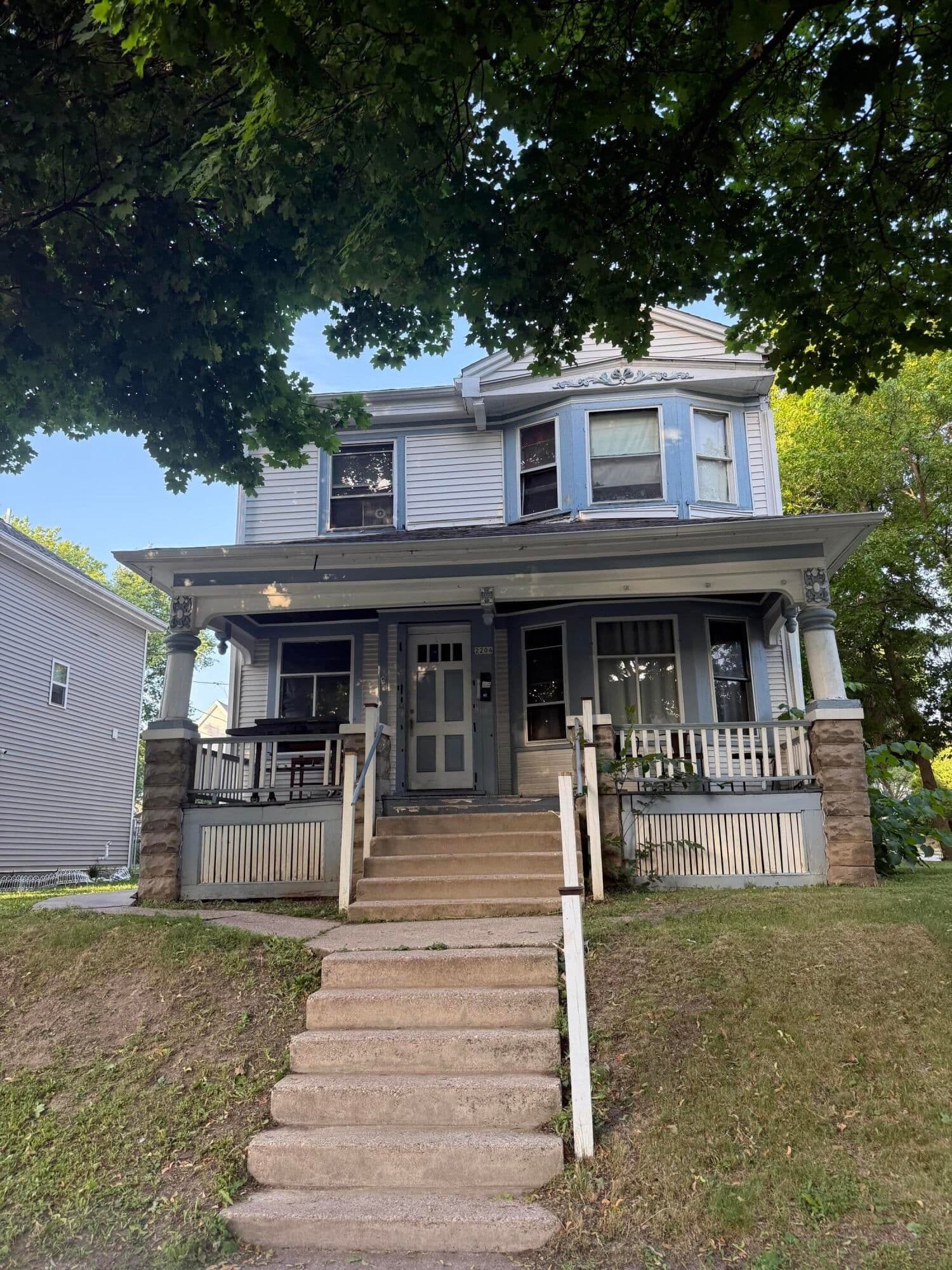 2204 41st