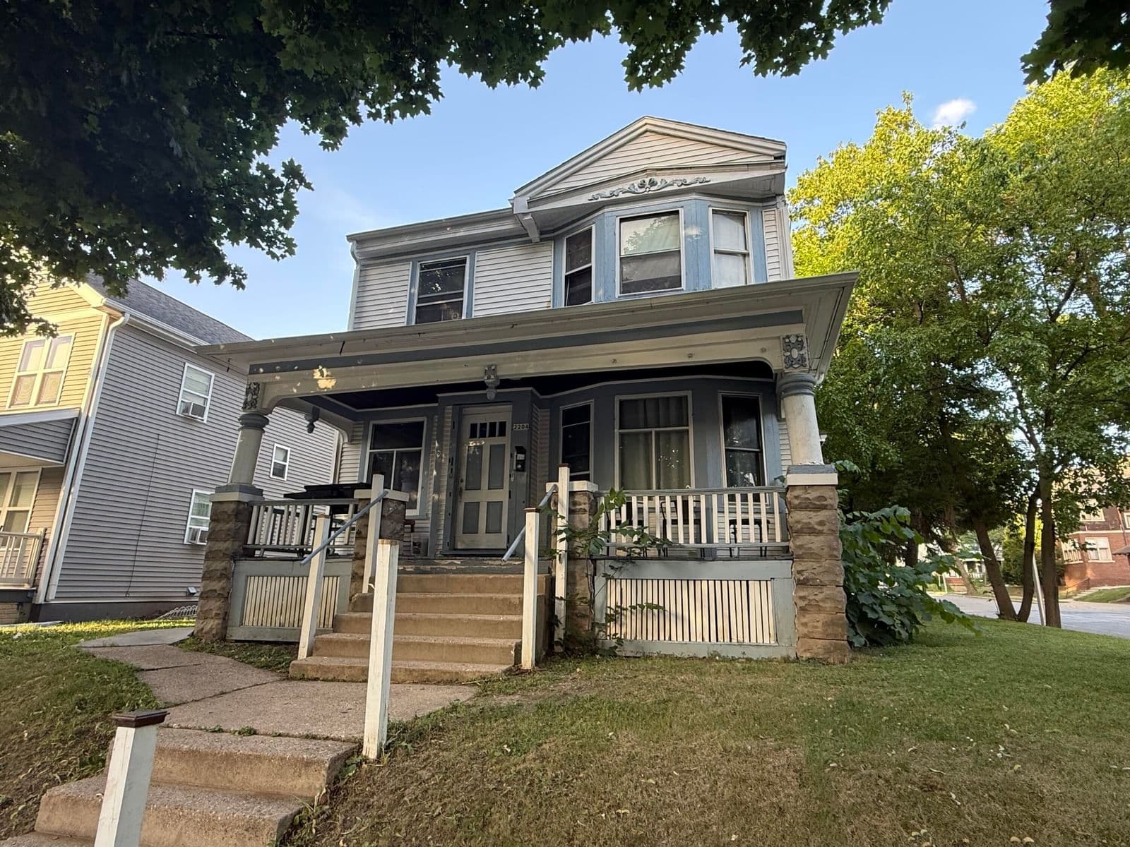 2204 41st