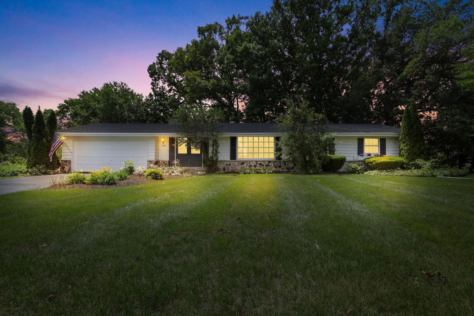 17755 Senlac, Brookfield, WI