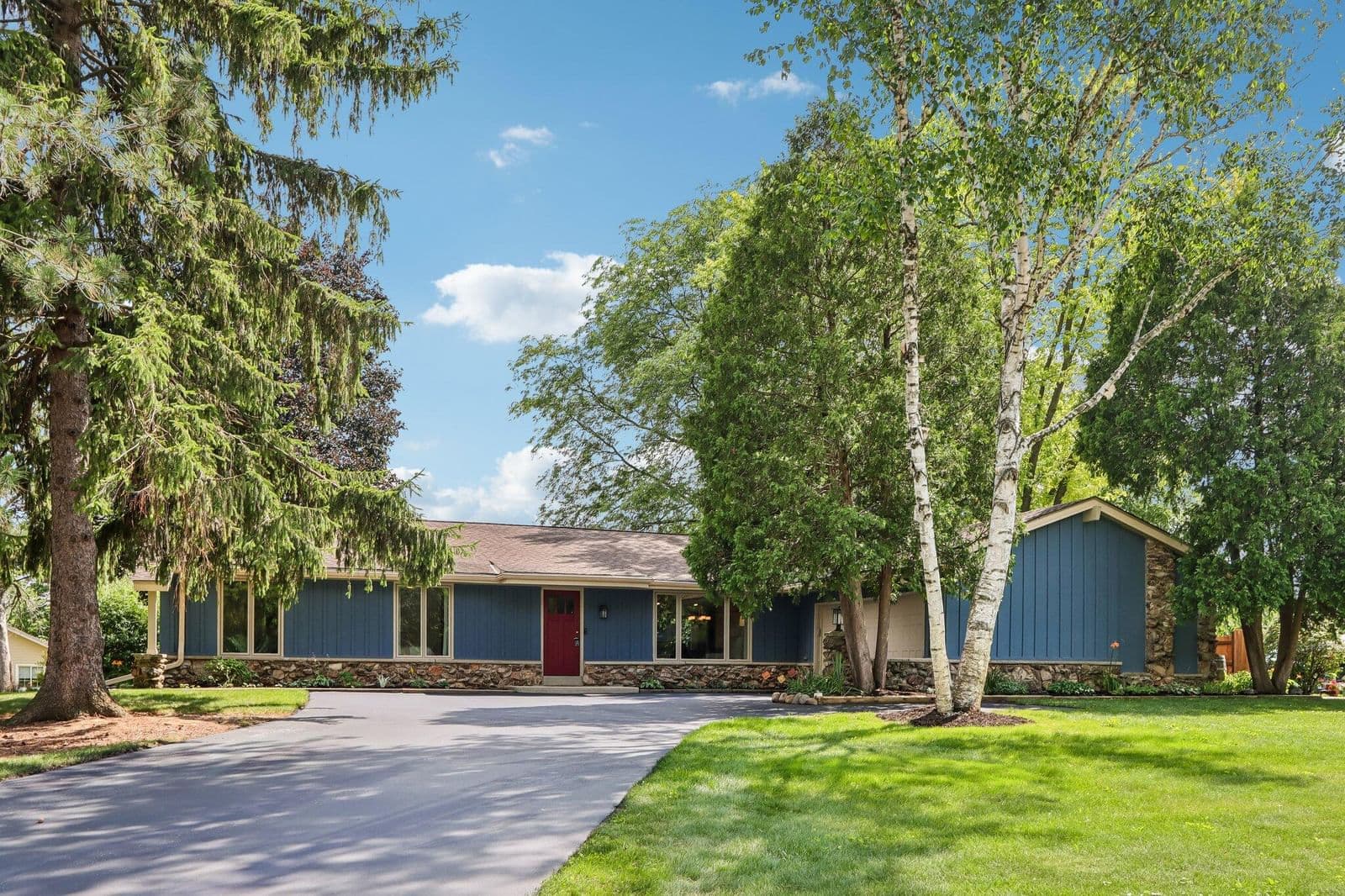 17675 Wexford, Brookfield, WI