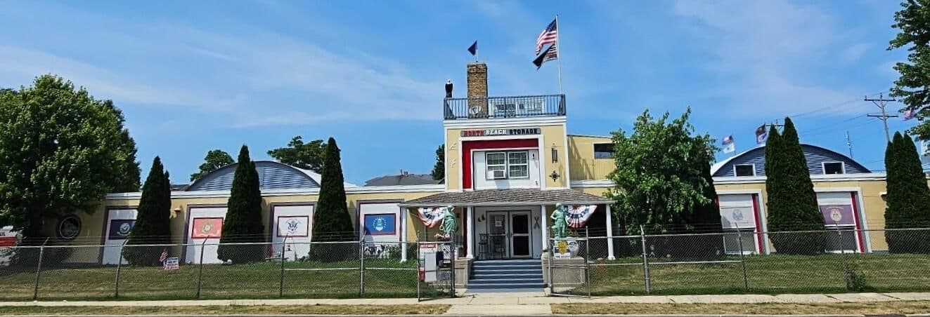 212 Hamilton, Racine, WI