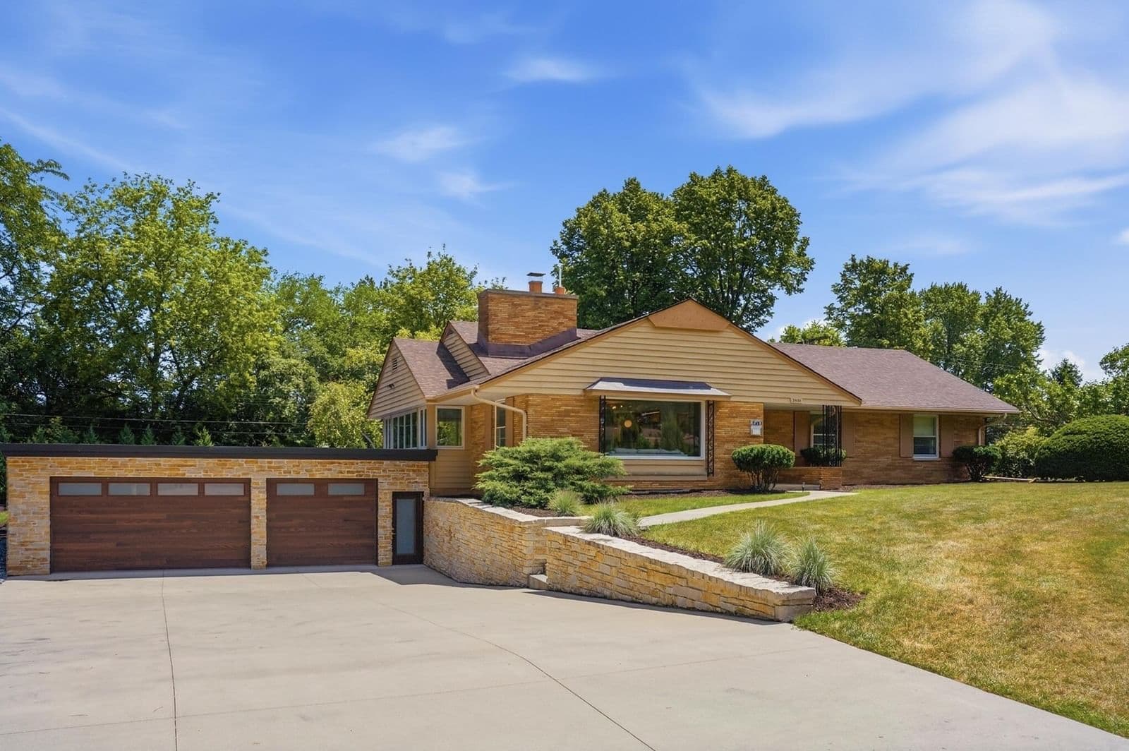 3580 Sunny Crest, Brookfield, WI