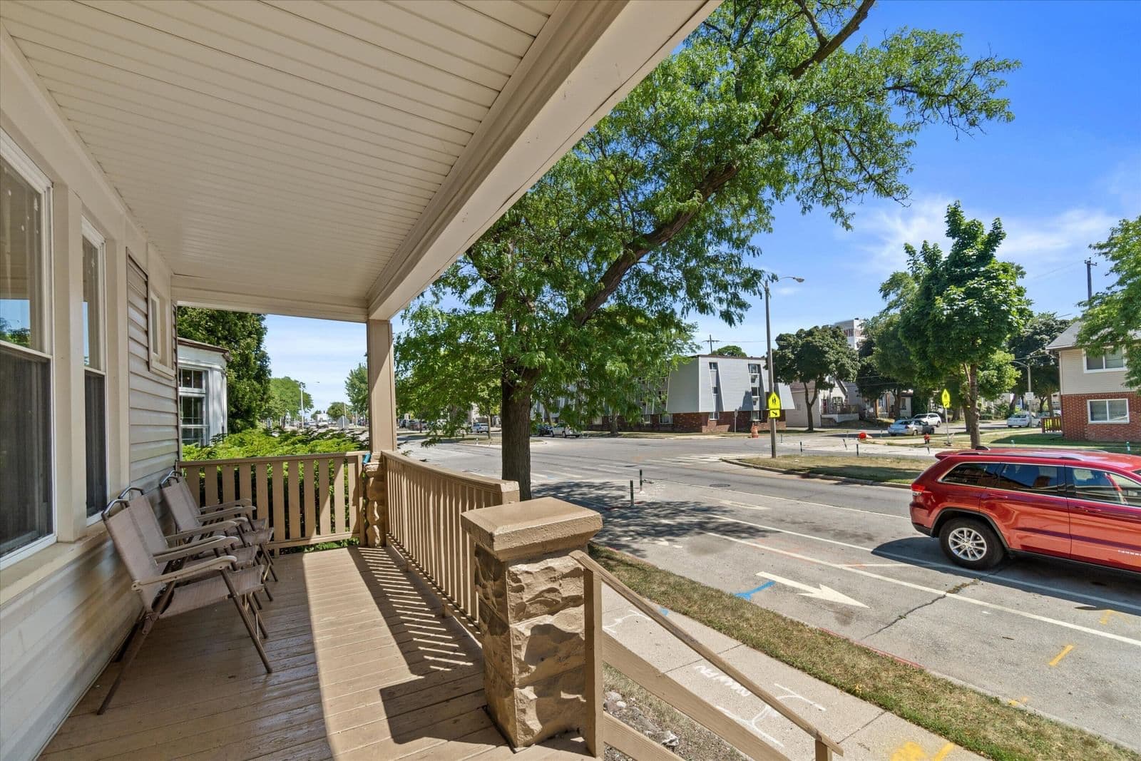 806 Lapham
