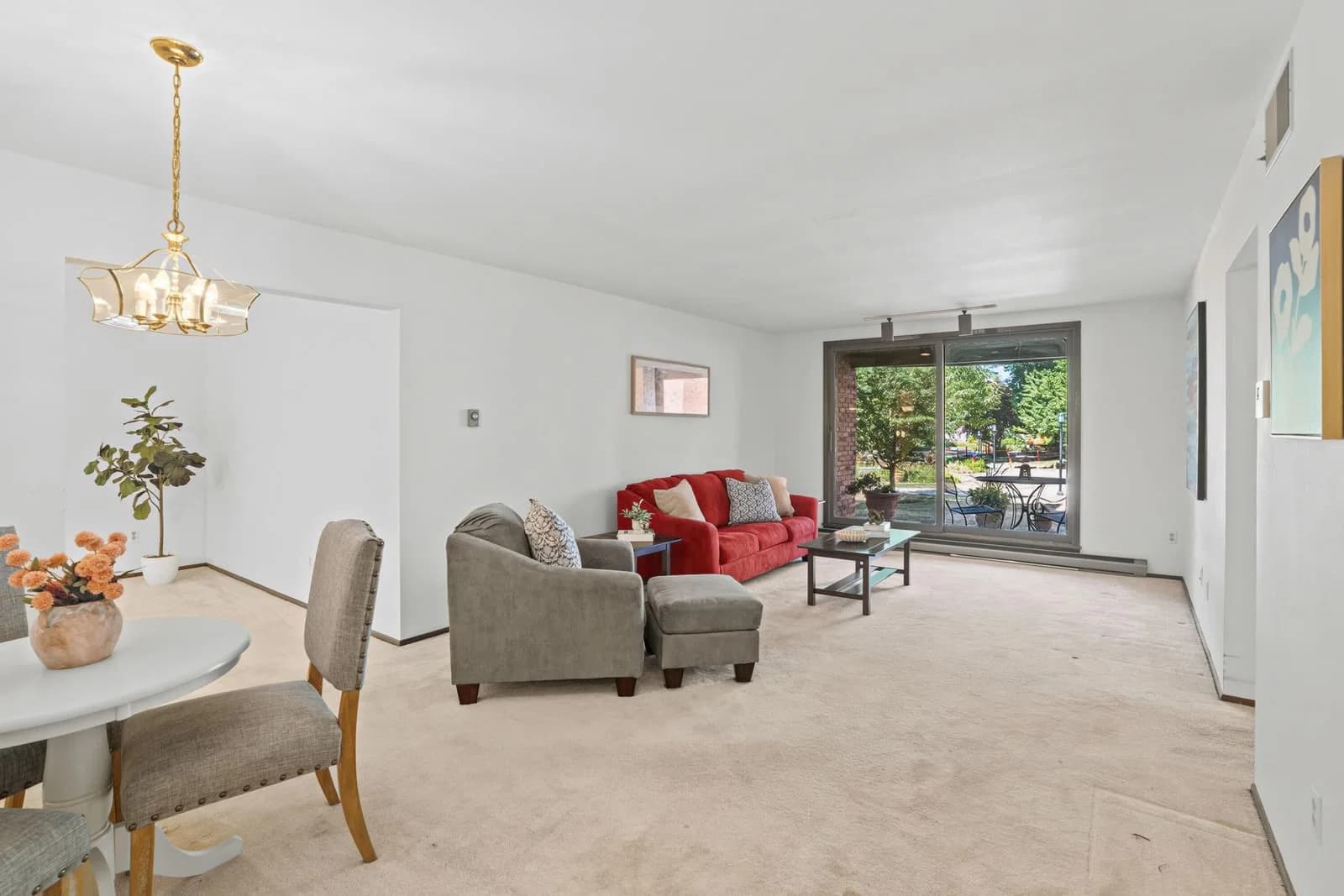 1906 Shorewood Blvd