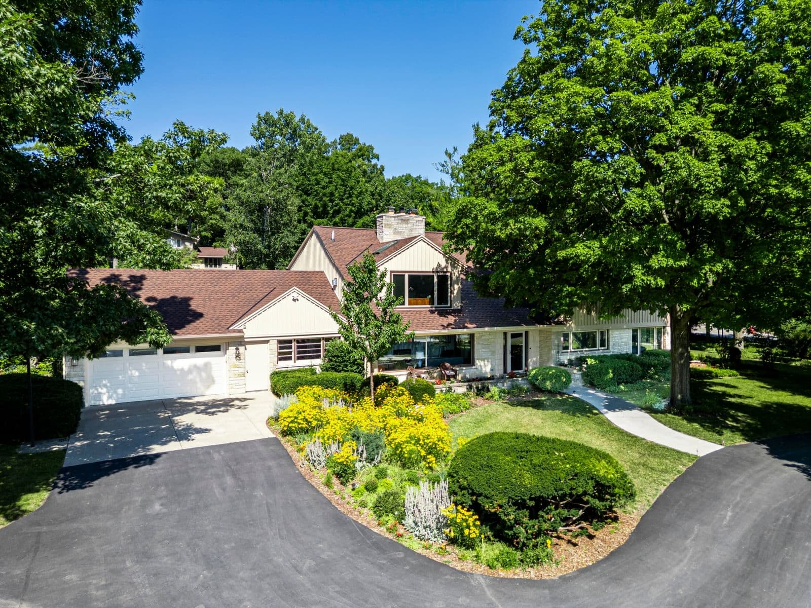 16755 Shore Line, Brookfield, WI