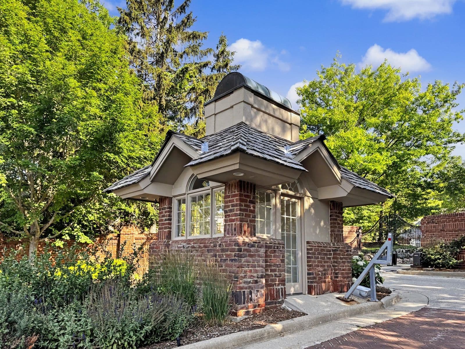 530 Park, Elm Grove, WI