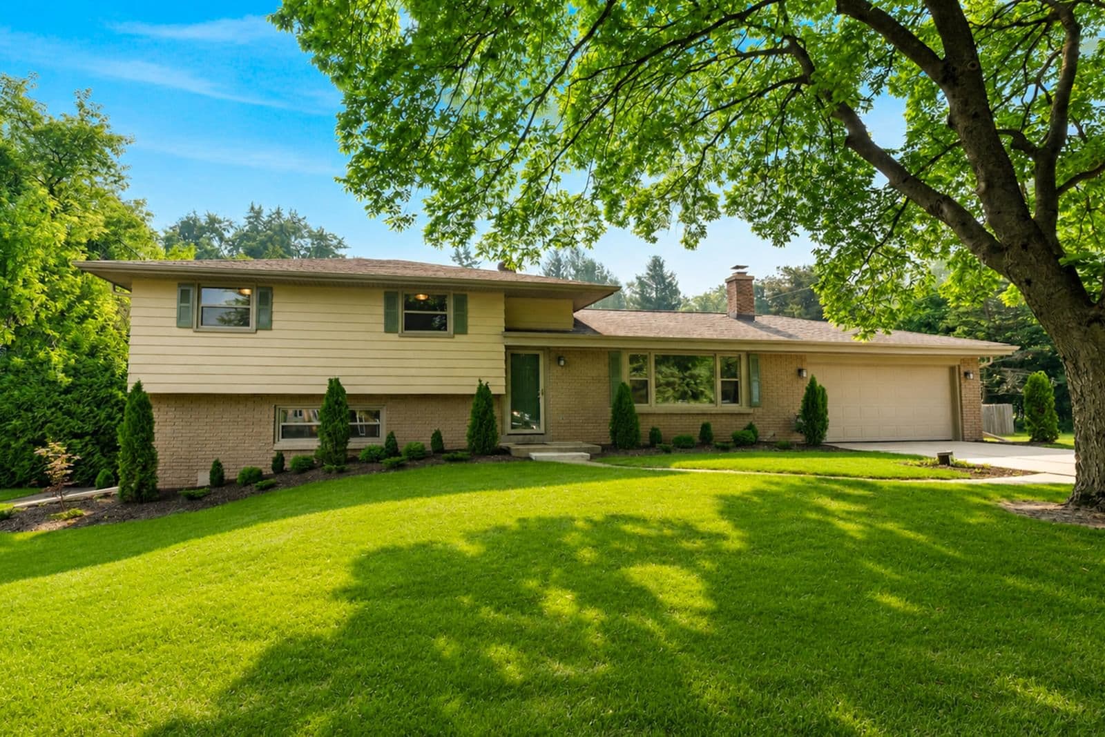 11630 Riverland, Mequon, WI
