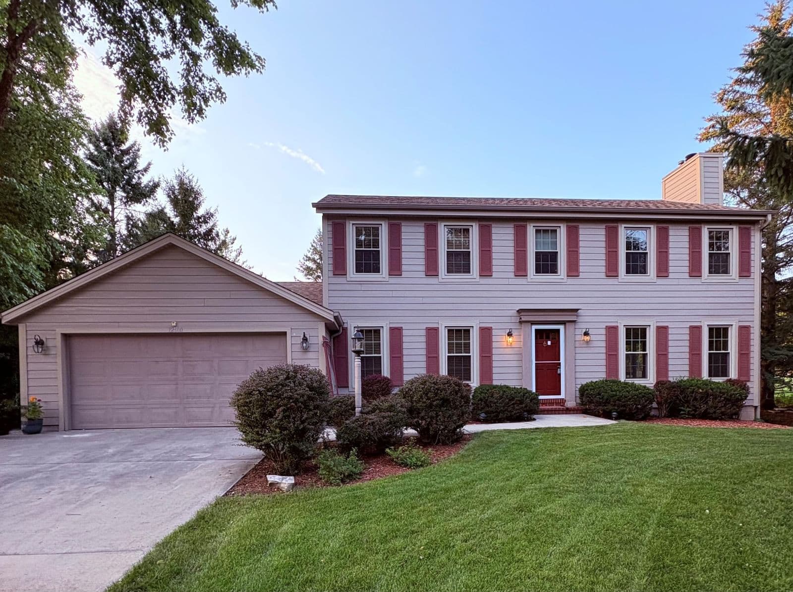 12400 River, Mequon, WI