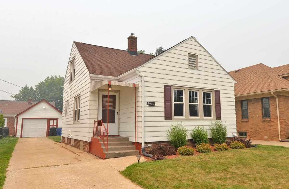 2906 Green, Racine, WI